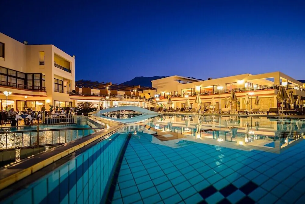 Vantaris Palace Hotel