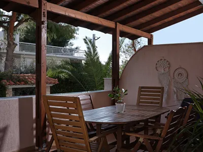 Evi's Voula Home