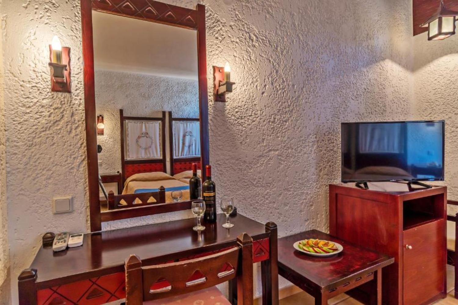 LEFKONIKO BEACH HOTEL