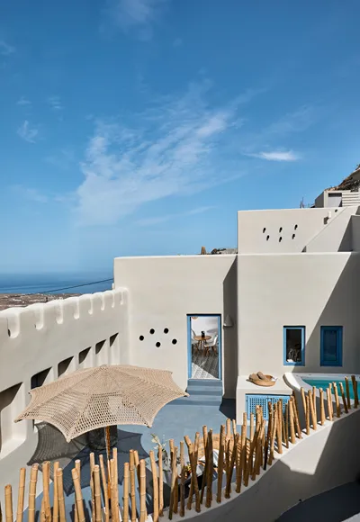 Luna Santorini Suites