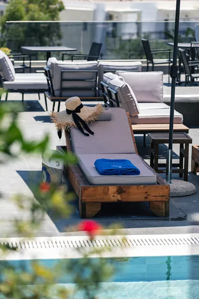 Isla Villas & Suites