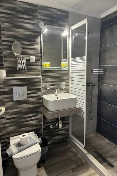 Ellas Hotel