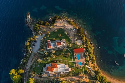 Cape Blue Suites