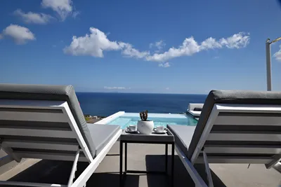 Horizon Mills Villas and Suites Santorini