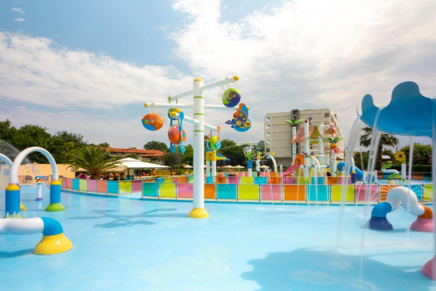 Cronwell Platamon Resort