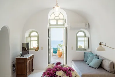 Nano Oia Villa