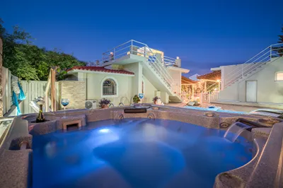 Fiorentinos Villa