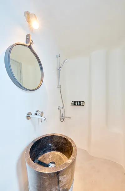 Cave Suite Oia