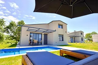 Ammos Luxury Pool Villas