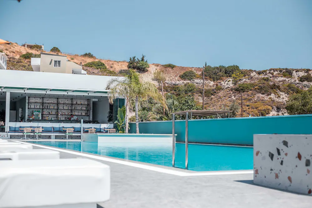 Mazoren Art Hotel