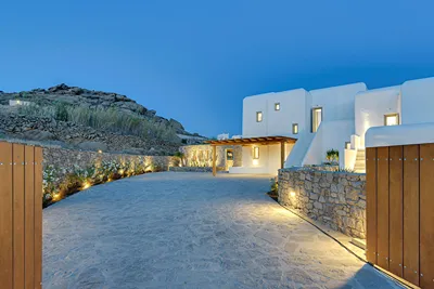 Villa Yasemin on the Rock
