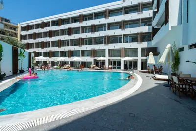 CASTELLUM SUITES