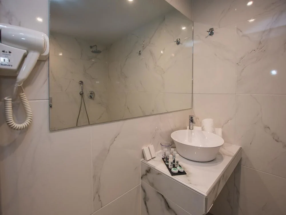 Golden Coast Suites