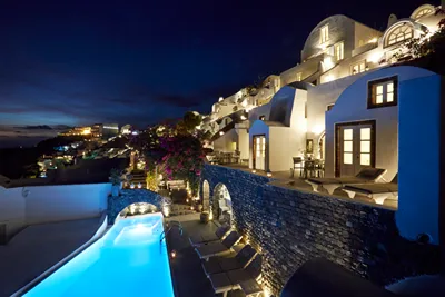 Atrina Santorini