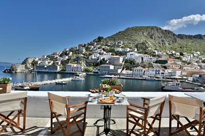 Douskos Port House Hydra