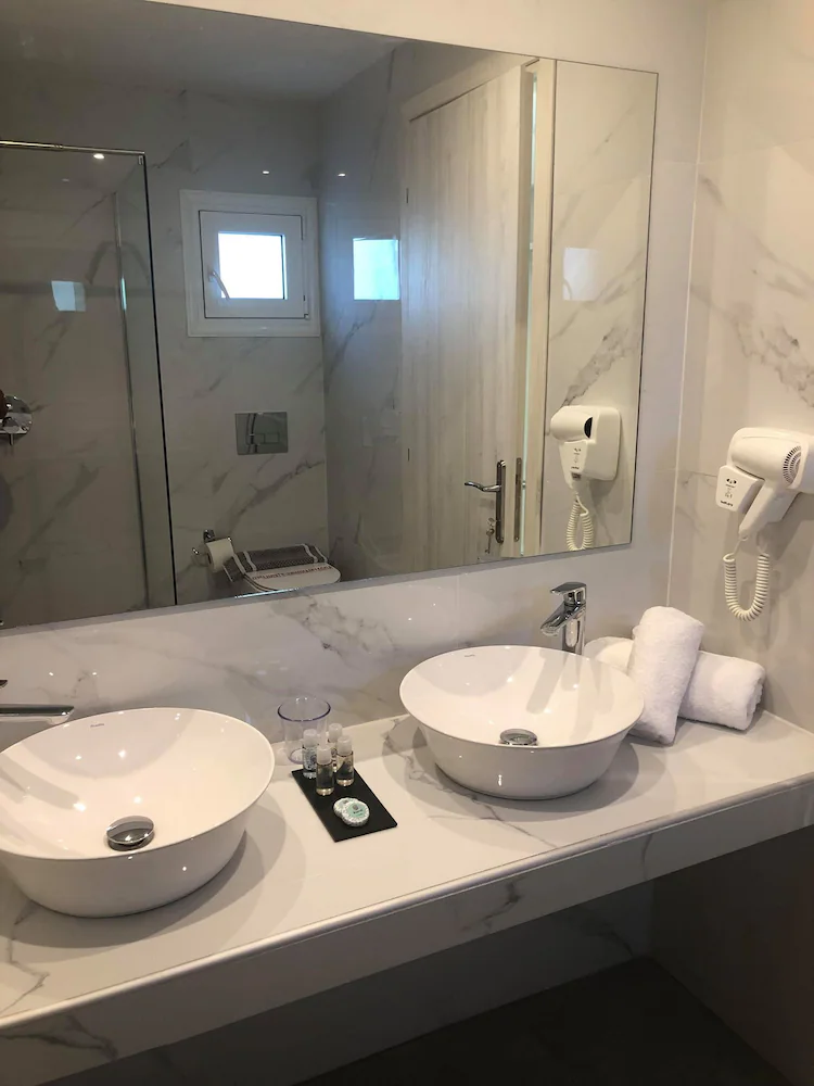 Golden Coast Suites