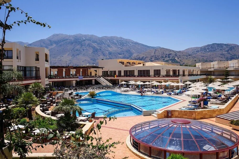 Vantaris Palace Hotel