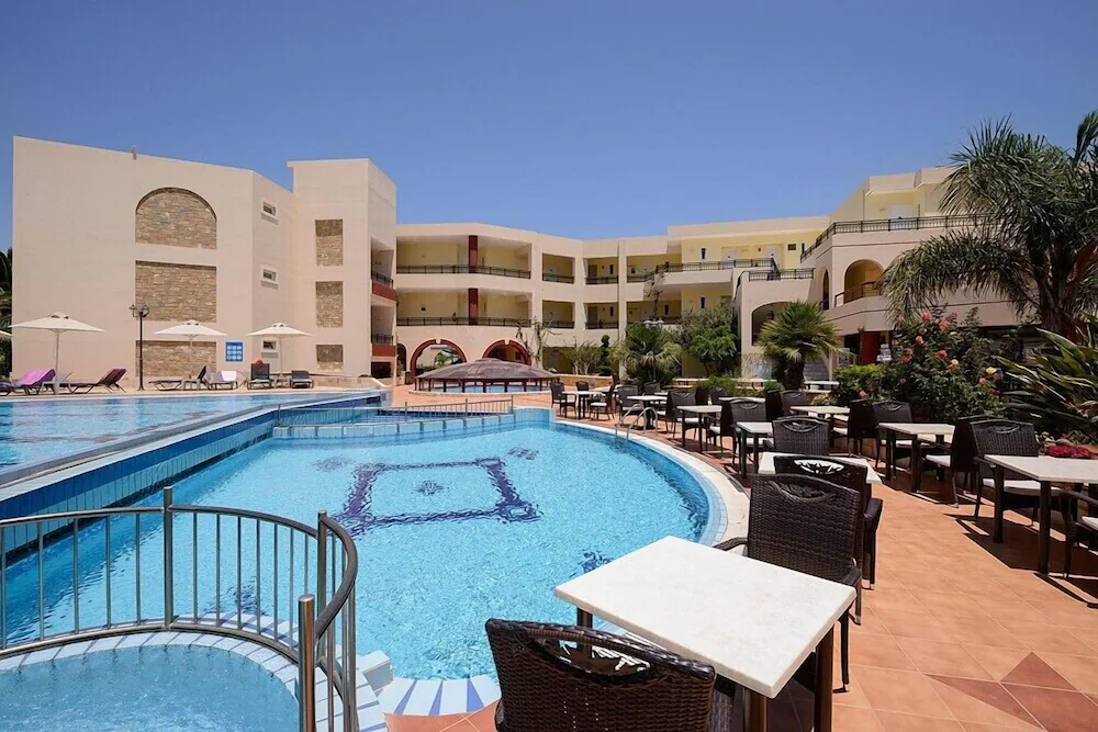 Vantaris Palace Hotel