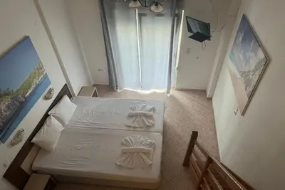 Ellas Hotel