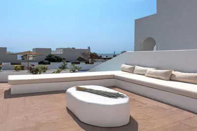 Voca Hotel & Suites