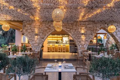 EDEN ROC RESORT