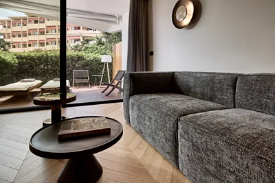 Cama Luxury Suites Kavouri