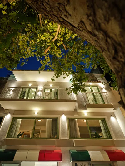 The Tree Suites