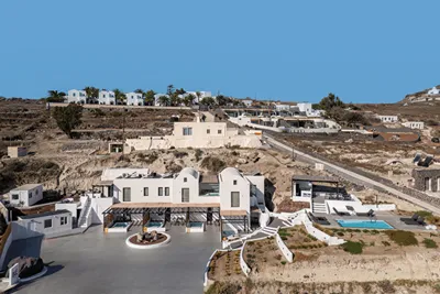 Ble Suites Santorini