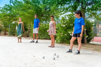 Golden Coast Hotel & Bungalows