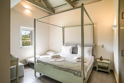 Three Stars Beach Hotel