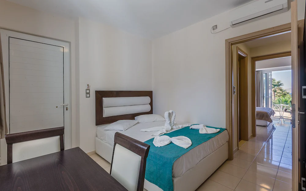 Cavo D’ Oro Hotel