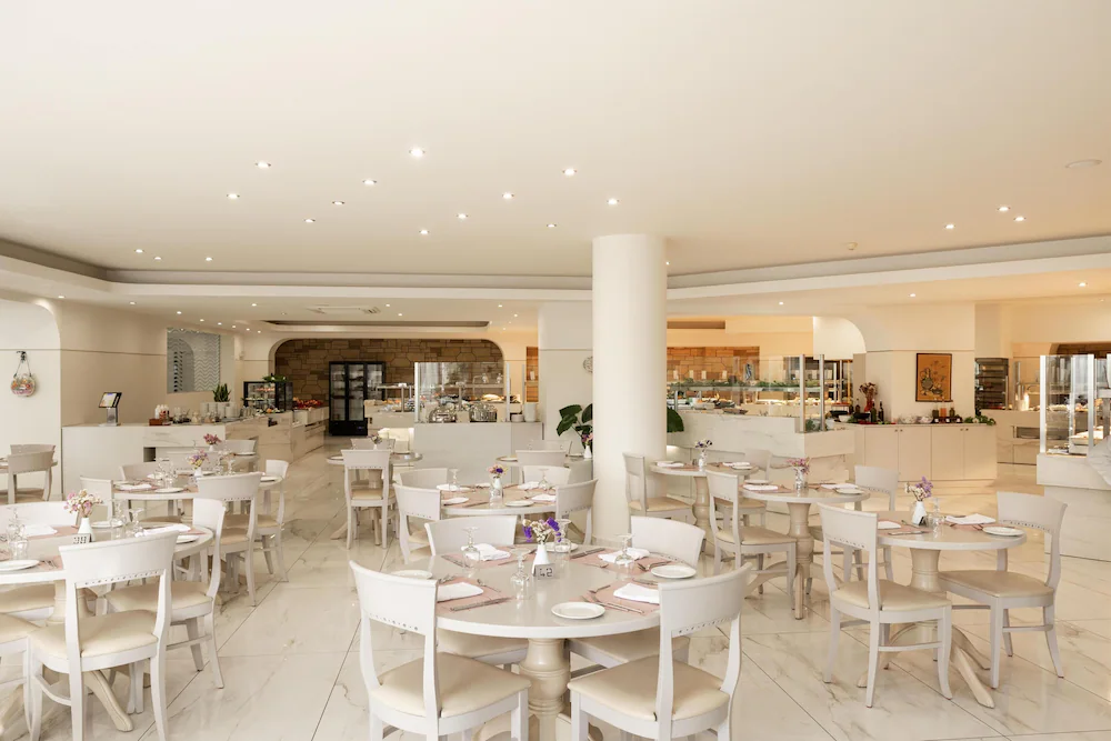 Vantaris Palace Hotel