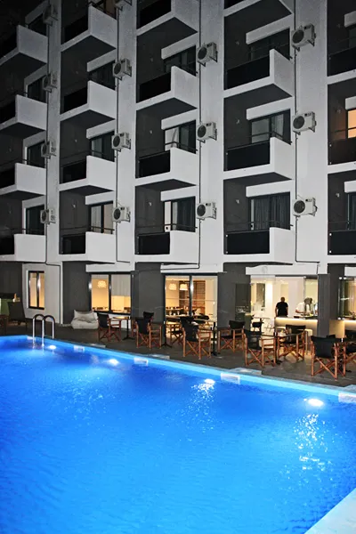 Amphitryon Hotel