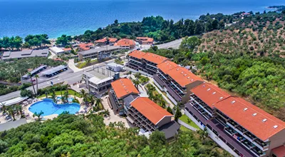 LAGOMANDRA BEACH & SUITES