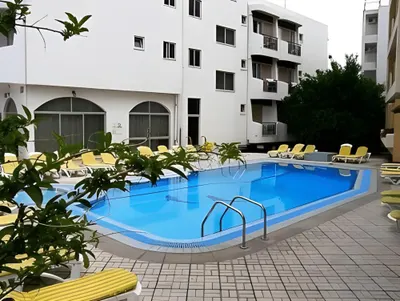 Captain's Hotel