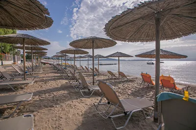Golden Coast Hotel & Bungalows
