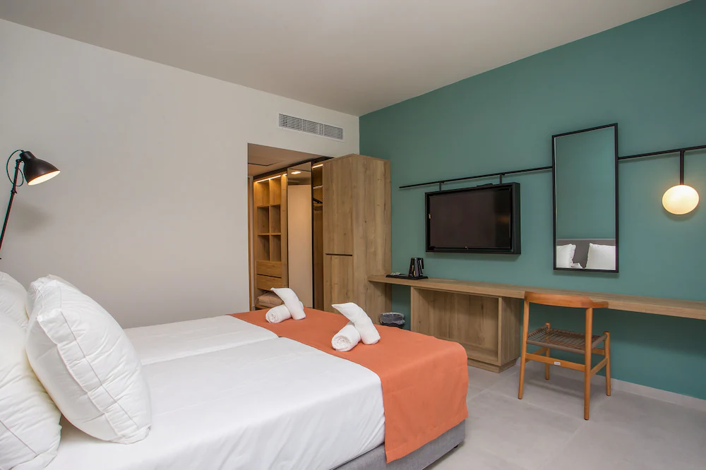 Mazoren Art Hotel