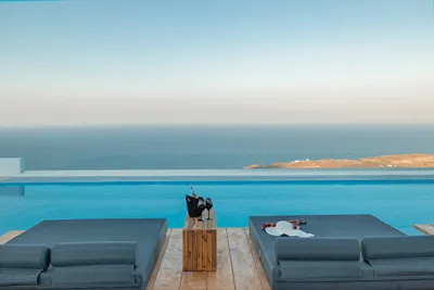 Oyster Luxury Suites
