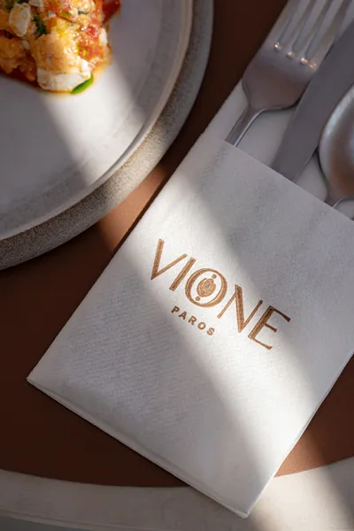 Vione Paros