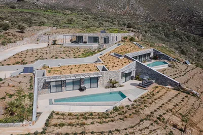Neromai Cave Luxury Villas
