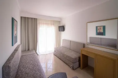 Apanemia Hotel