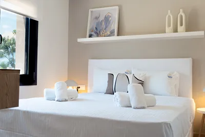 Ammos Luxury Pool Villas