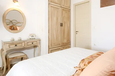 Villa Isabella Studios & Suites