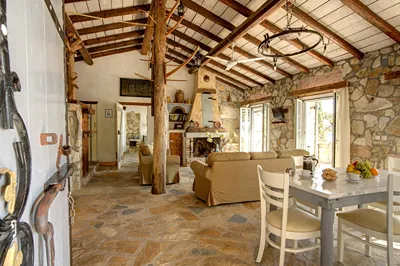 Scirocco & Folitsa Villas