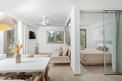 Nusa Suites & Villas