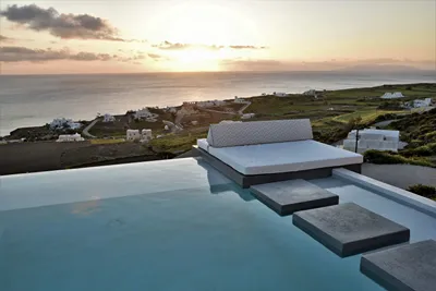 Horizon Mills Villas and Suites Santorini