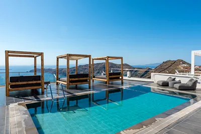 Gizis Cliffside Suites