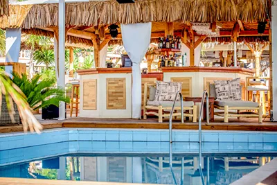 Elmi Suites