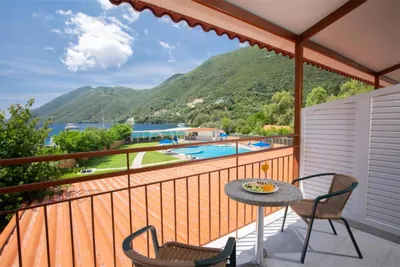 Menes Hotel