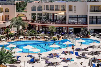 Vantaris Palace Hotel